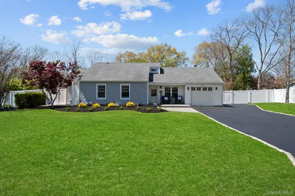 24 Gabon Lane, Coram, NY 11727