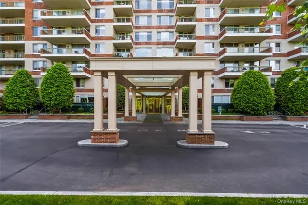111 Cherry Valley Avenue #517, Garden City, NY 11530