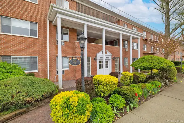 77 S Park Avenue #A4, Rockville Centre, NY 11570