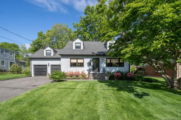 1 Seawanhaka Place, Oyster Bay, NY 11771