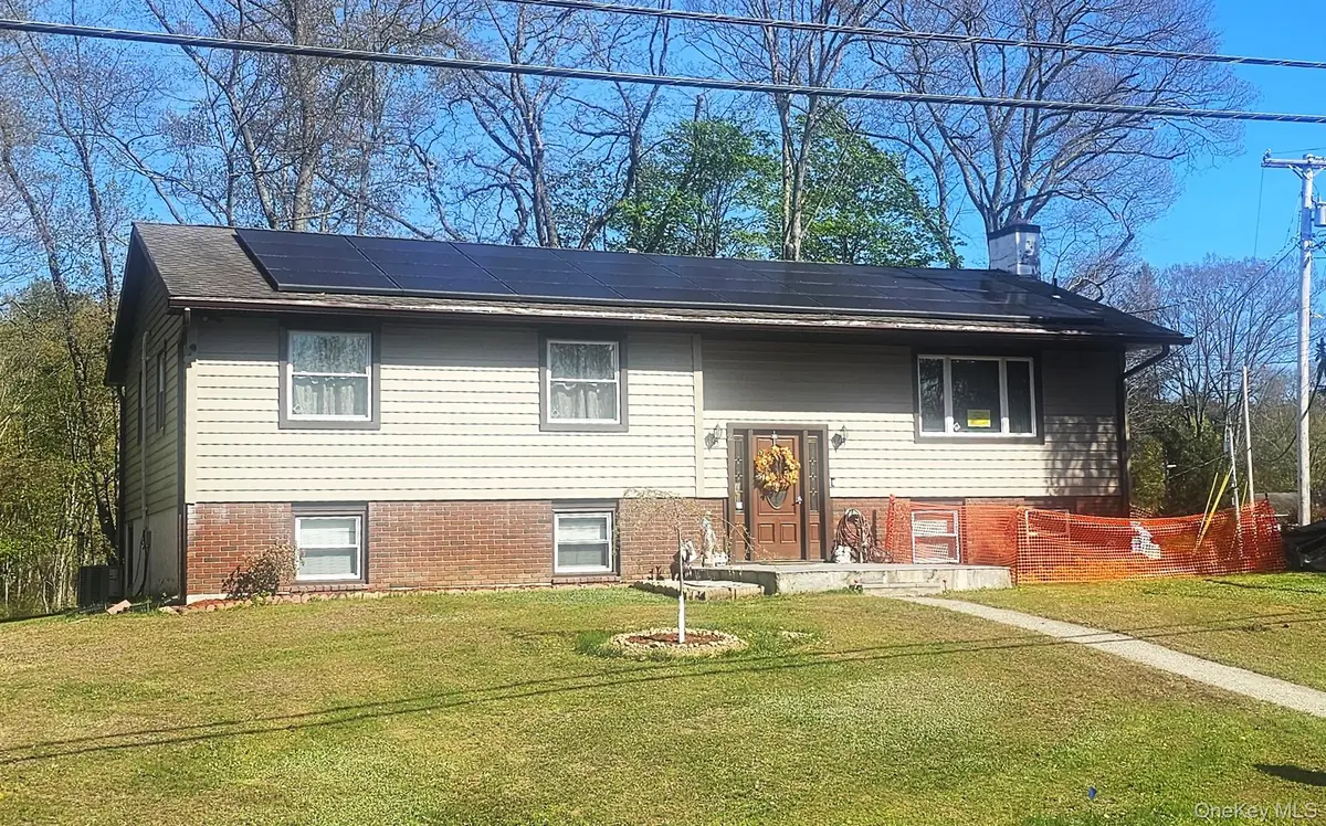 2 Lawrence Road, Hyde Park, NY 12538 - #1