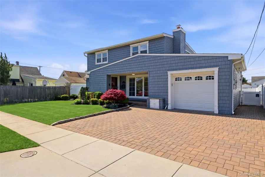 120 Franklin Place, Massapequa, NY 11758 - #3