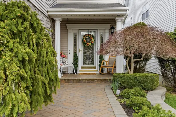 20 Kate Circle, Middle Island, NY 11953