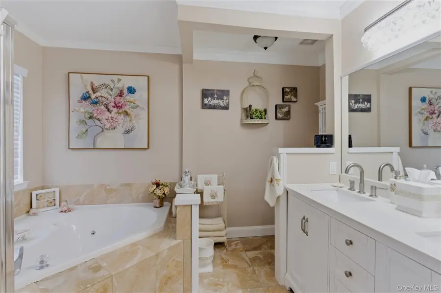 20 Kate Circle, Middle Island, NY 11953 - #3