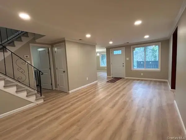 594 Blue Ridge Drive, Medford, NY 11763