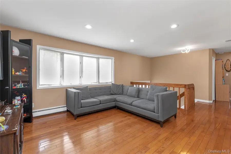43 Florida Avenue, Commack, NY 11725 - #3