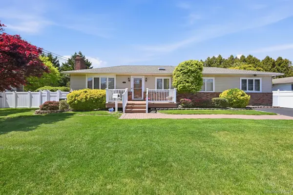164 Eastwood Avenue, Deer Park, NY 11729