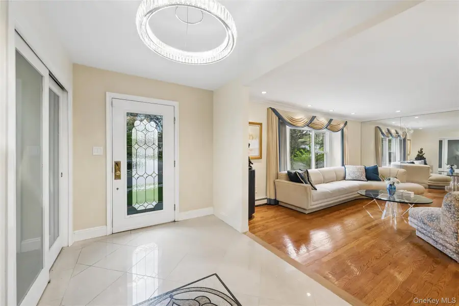 192 Split Rock Road, Syosset, NY 11791 - #3