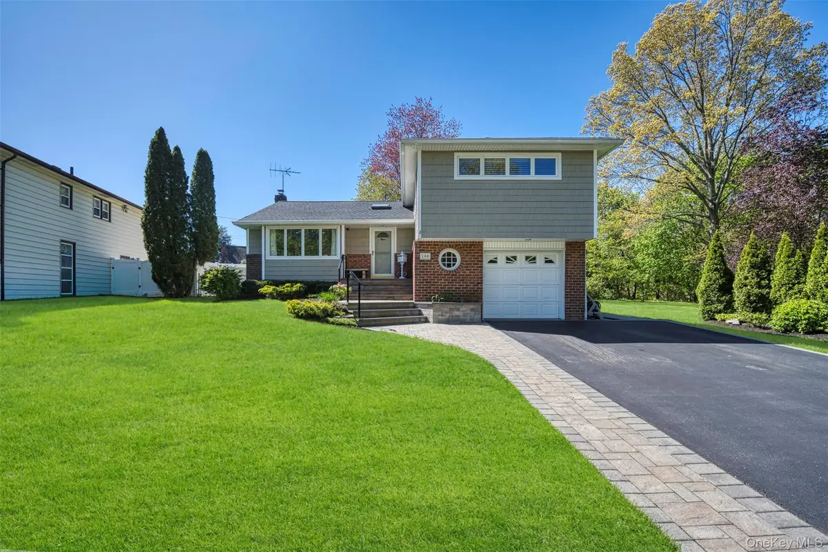 180 Radcliff Drive, East Norwich, NY 11732 - #1