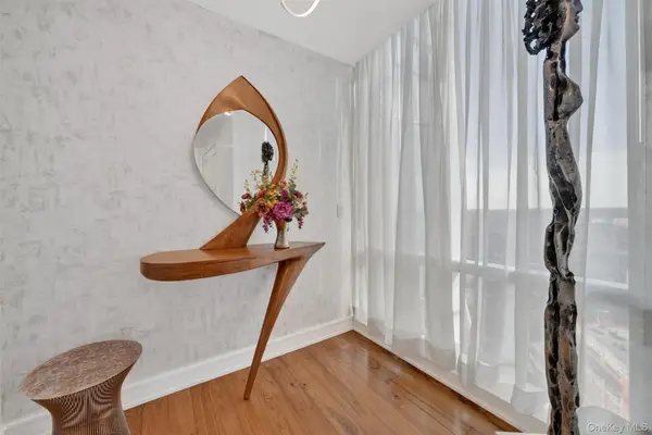 5 Renaissance Square #PH6C, White Plains, NY 10601