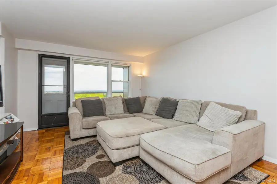 1841 Central Park Avenue #17K, Yonkers, NY 10710 - #3