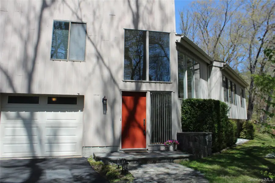 11 Manor Drive, Goldens Bridge, NY 10526 - #2