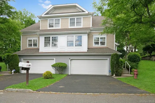 81 Hillcrest Lane, Peekskill, NY 10566