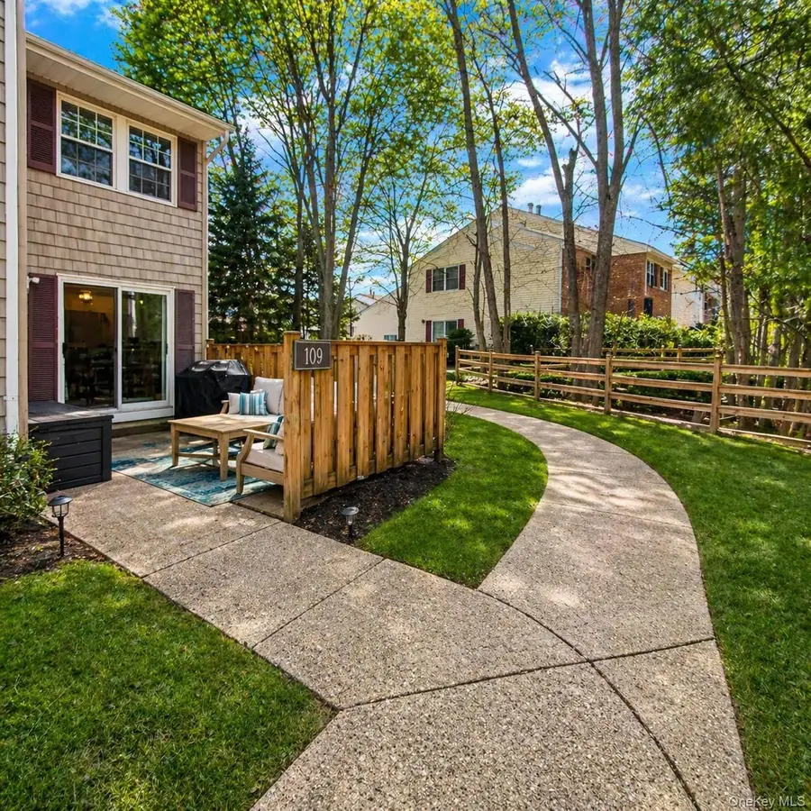 109 Aspen Drive E, Woodbury, NY 11797 - #3