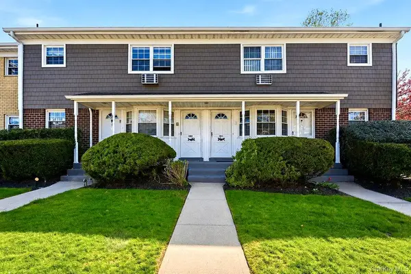 3609 N Wilshire Lane #3609 F, Oakdale, NY 11769