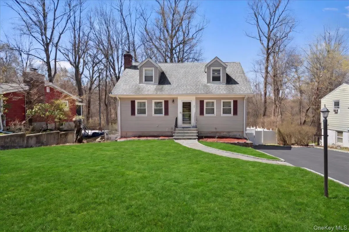 33 Greenwood Lane, White Plains, NY 10607 - #1