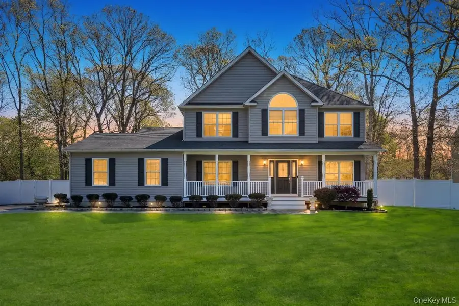 27 Grant Street, Port Jefferson Station, NY 11776 - #2