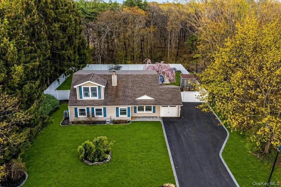 79 White Pine Way, Medford, NY 11763 - #2