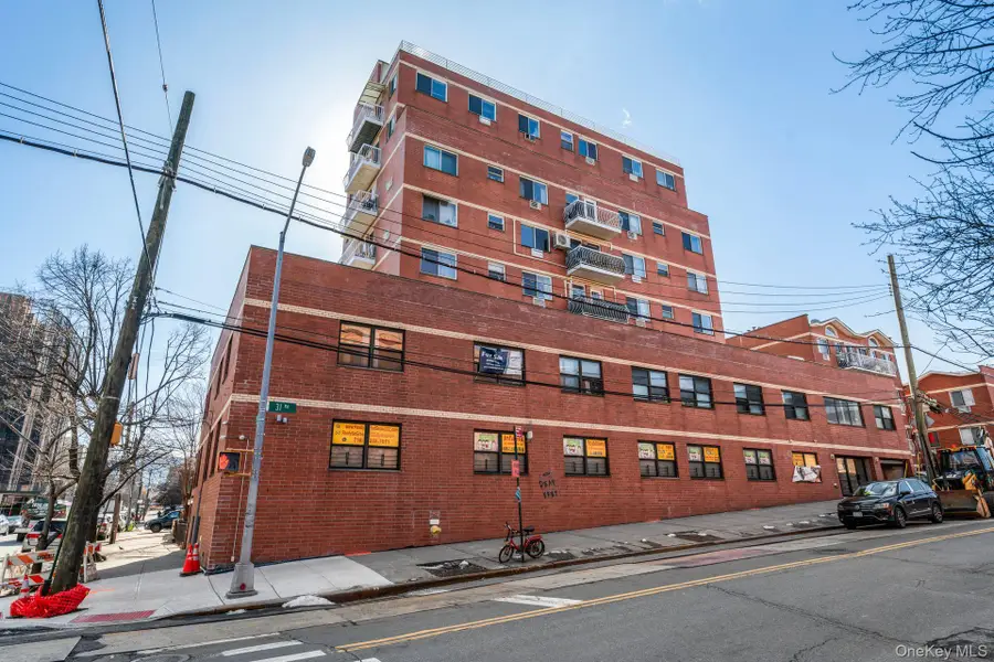 13616 31st Road #8B, Flushing, NY 11354 - #2