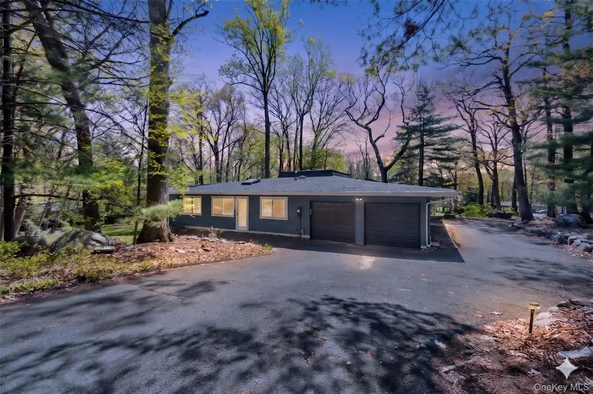 18 Halley Drive, Pomona, NY 10970 - #1