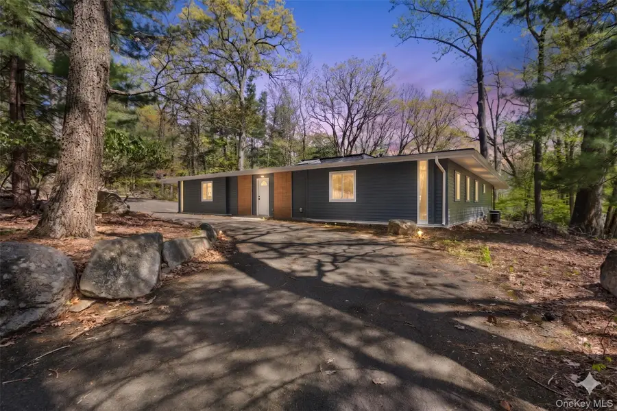 18 Halley Drive, Pomona, NY 10970 - #2