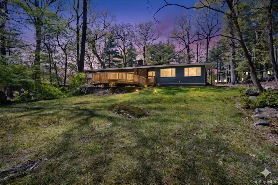 18 Halley Drive, Pomona, NY 10970 - #3