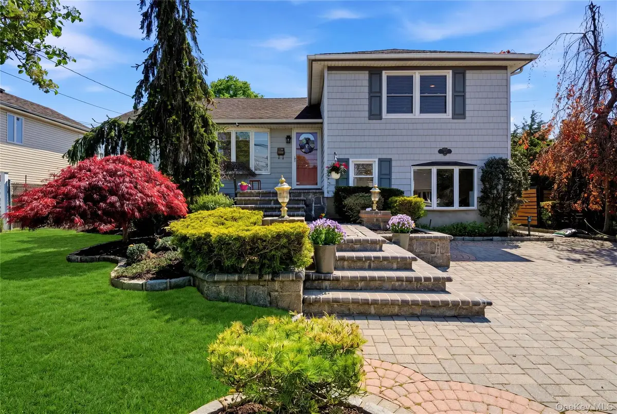 204 Violet Street, Massapequa Park, NY 11762 - #1