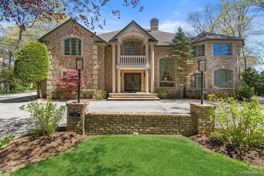 10 Hart Place, Dix Hills, NY 11746 - #2