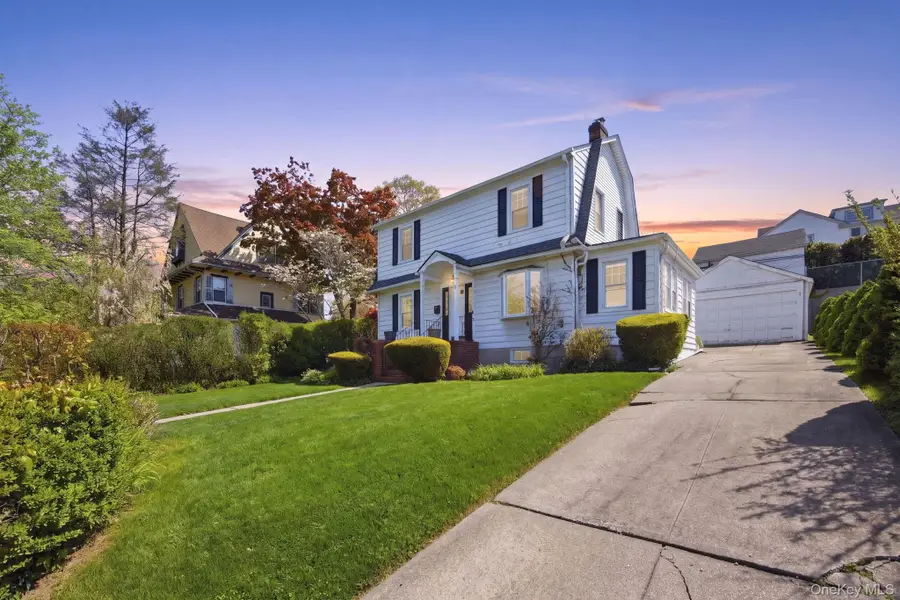 35-19 165th Street, Flushing, NY 11358 - #3