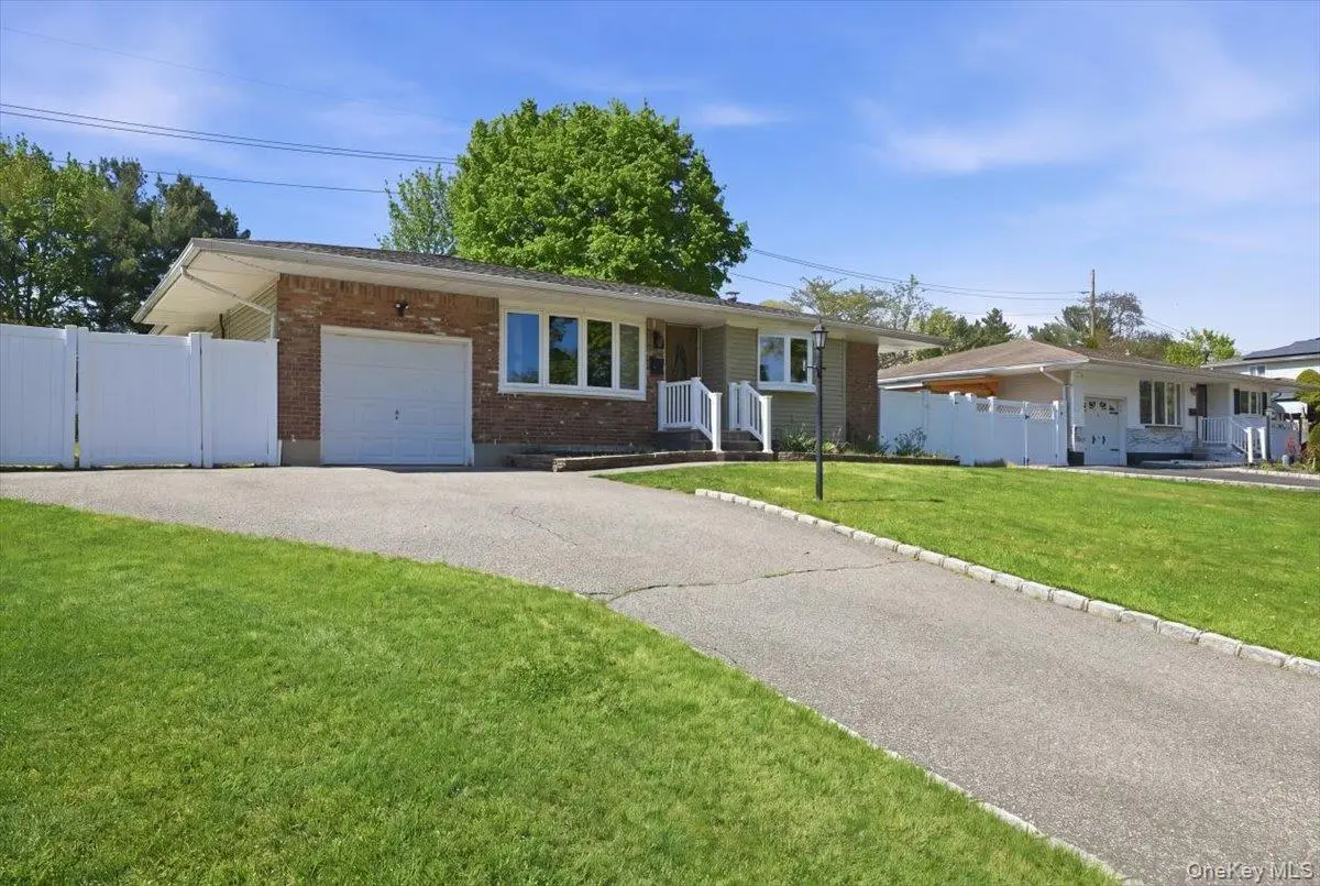 9 Copperbeech Road, Saint James, NY 11780 - #1