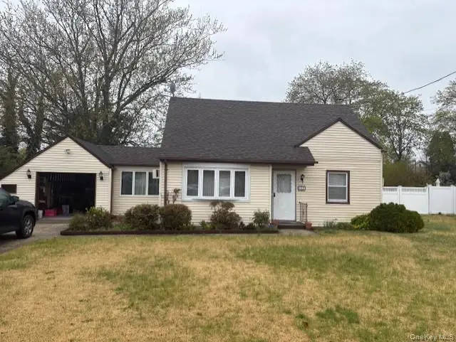 152 Foster Boulevard, North Babylon, NY 11702 - #1