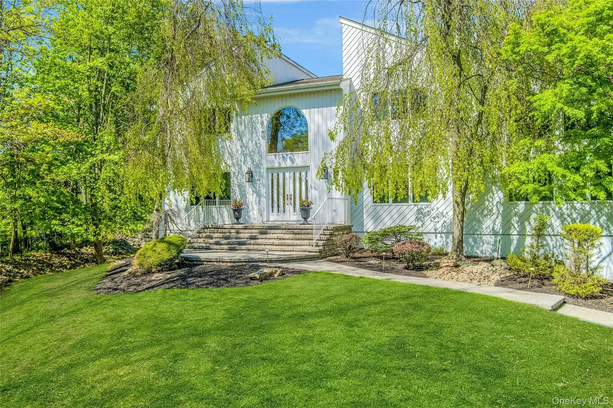 20 Sandstone Trail, New City, NY 10956 - #1