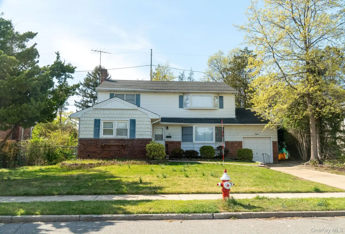 18 Edna Drive, Syosset, NY 11791 - #1