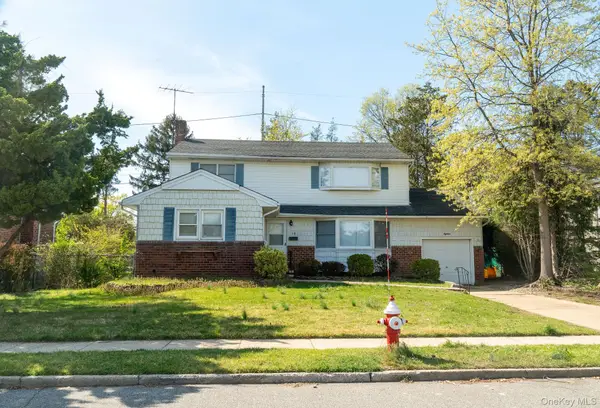 18 Edna Drive, Syosset, NY 11791