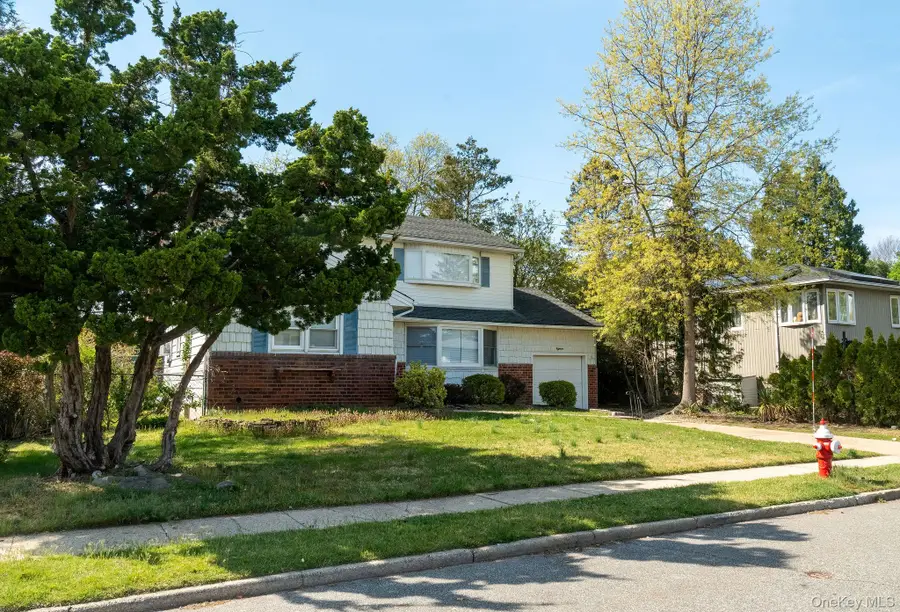 18 Edna Drive, Syosset, NY 11791 - #2