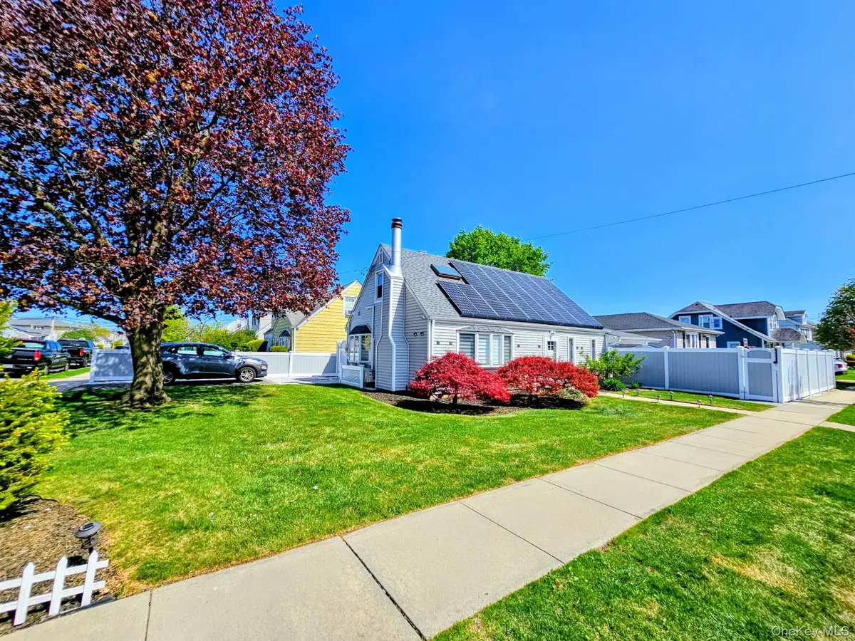 27 Spruce Street, Hicksville, NY 11801 - #1