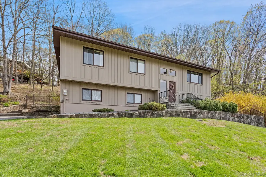 19 Crescent Lane, Putnam Valley, NY 10579 - #2