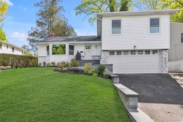 9 Tulip Lane, Port Washington, NY 11050