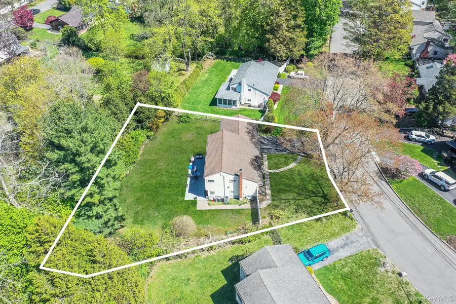 17 Gay Lore Drive, Huntington, NY 11743 - #2