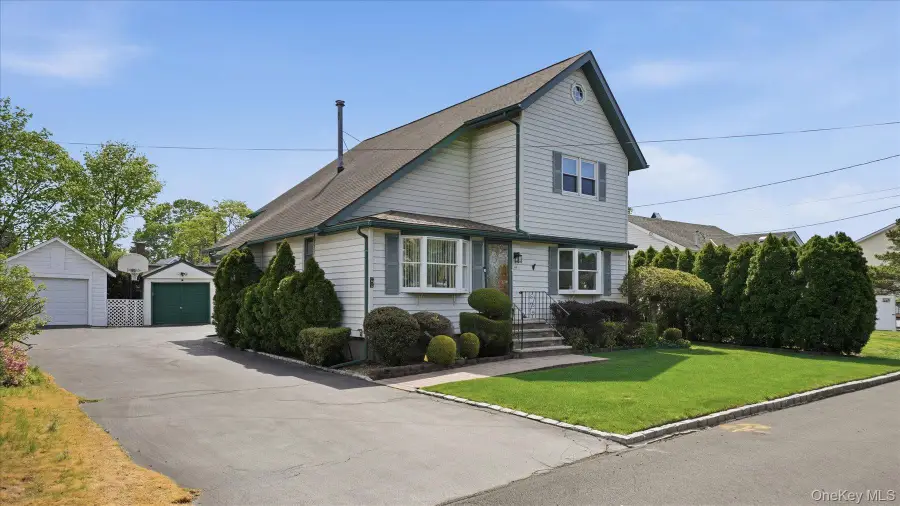 14 Mccord Place, Bethpage, NY 11714 - #2