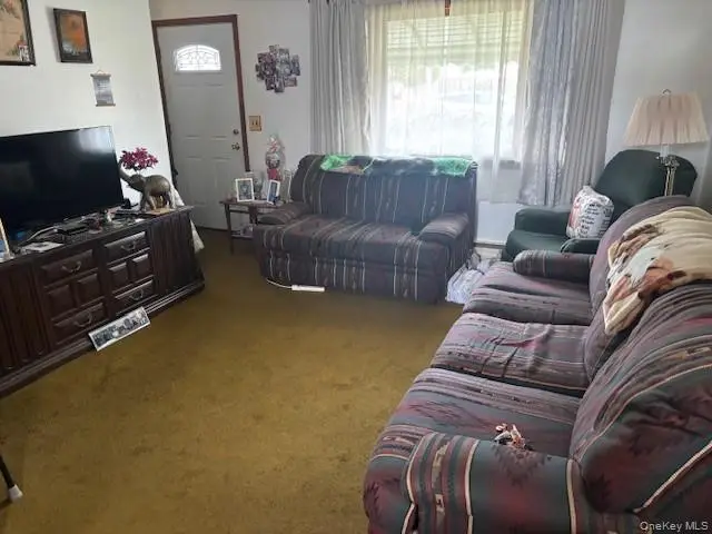 17 Brown Street, Riverhead, NY 11901 - #3