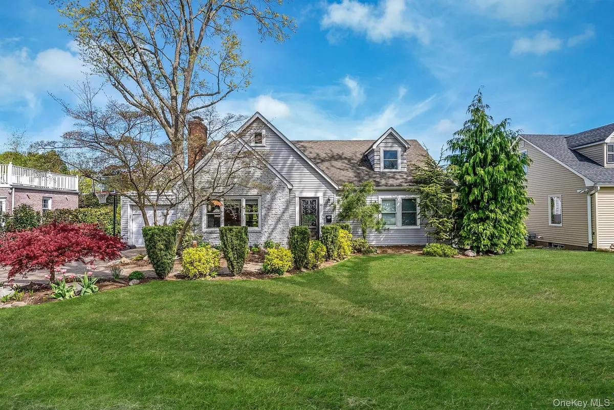 16 Glen Lane, Glen Head, NY 11545 - #1