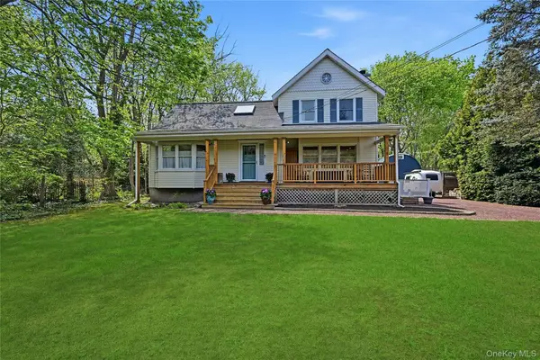 95 6th Avenue, Huntington Station, NY 11746