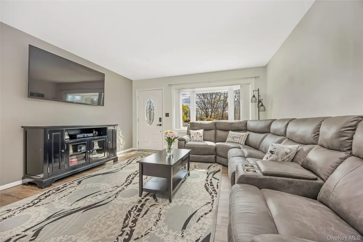 31 Dena Drive, Blue Point, NY 11715 - #1