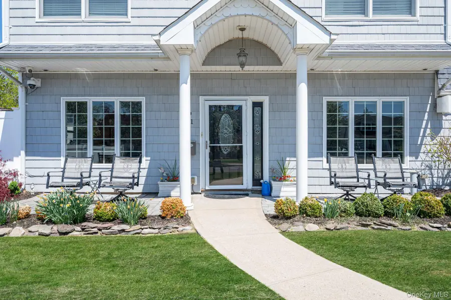 71 Hill Lane, Levittown, NY 11756 - #3
