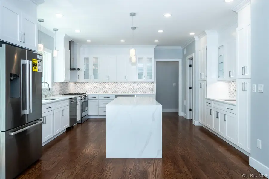 19 Beverly Road, New Rochelle, NY 10804 - #3