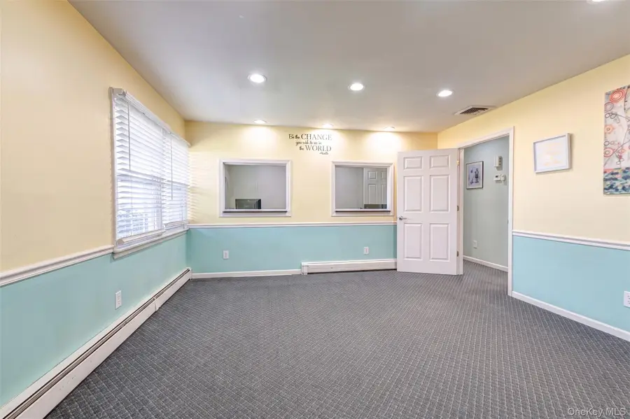 3250 Sunrise Highway, East Islip, NY 11730 - #3