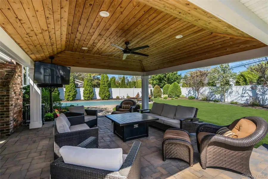 288 Bow Drive, Smithtown, NY 11787 - #2