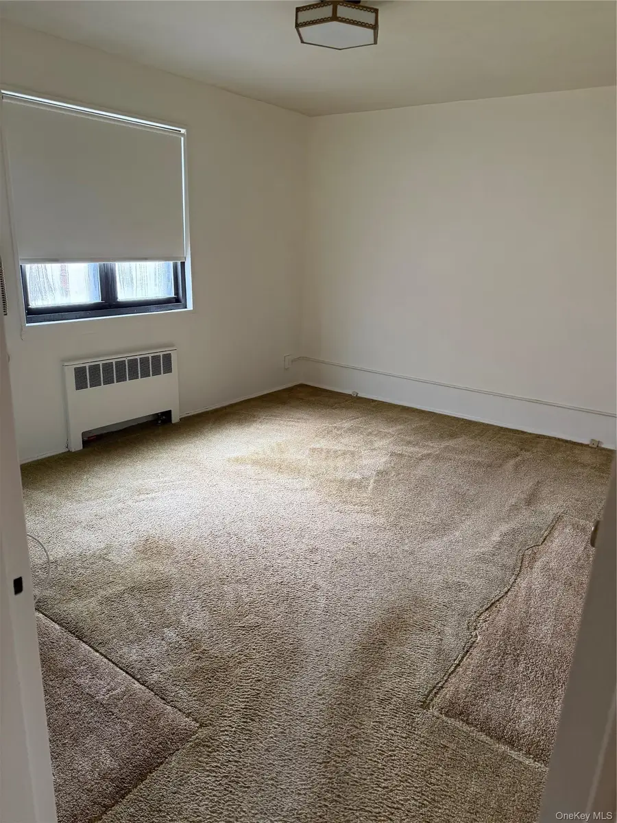 58-58 246th Crescent #Lower, Douglaston, NY 11362 - #2