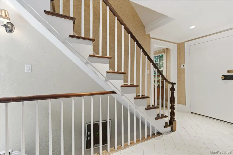 80 E Broadway, Roslyn, NY 11576 - #3